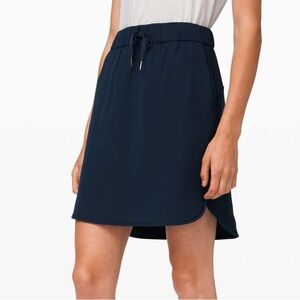 Lululemon On the Fly Skirt *Woven True Navy Size 6